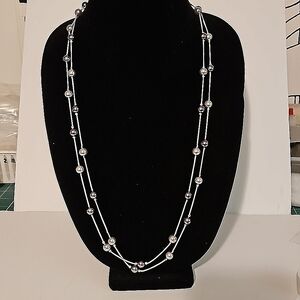 RMN Vintage Beautiful Gray Toned Faux Pearls on Silvertone 60" Necklace.